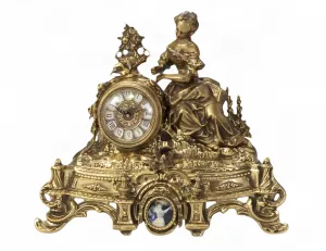Horloge de Table en Bronze de Luxe avec Sculpture de Dame Classique et Base Décorative Baroque Ornée par Luxury Group International