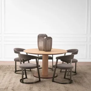 Sedia da Pranzo Imbottita Marrone di Lusso con Struttura in Metallo Bronzo - Arredamento di Lusso per Hotel Vista lifestyle di Luxury Group International