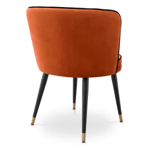 Sedia da Pranzo di Lusso in Velluto Arancione Bruciato con Gambe in Metallo Nero - Mobili di Lusso per Hotel Vista posteriore di Luxury Group International