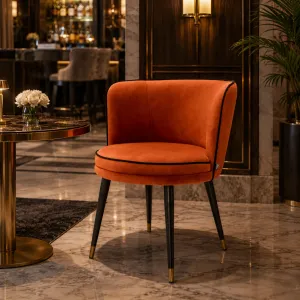 Sedia da Pranzo di Lusso in Velluto Arancione Bruciato con Gambe in Metallo Nero - Mobili di Lusso per Hotel Vista lifestyle di Luxury Group International
