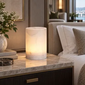 Lampada da Tavolo di Lusso in Stile Candela con Design Cilindrico in Pietra Traslucida - Arredamento di Lusso per Hotel Vista lifestyle di Luxury Group International