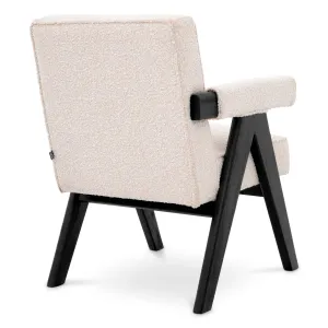 Silla de Comedor de Lujo en Bouclé Crema con Estructura y Reposabrazos de Madera Negra - Mobiliario de Hotel de Lujo Vista trasera por Luxury Group International