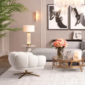 Sillón Lounge de Lujo en Bouclé Crema con Base Giratoria Dorada - Mobiliario de Hotel de Lujo Vista lifestyle por Luxury Group International