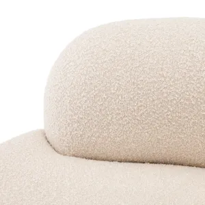 Sofá Curvo de Bouclé Crema de Lujo con Diseño Escultural - Mobiliario de Hotel de Lujo Vista detalle por Luxury Group International