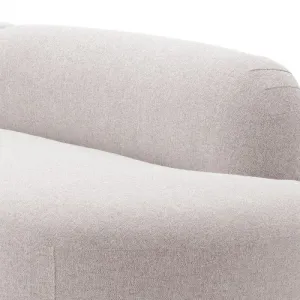 Luxus Geschwungenes Beiges Sofa mit Skulpturalem Polsterdesign – Luxus Hotelmöbel Detailansicht von Luxury Group International