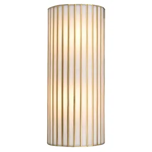 Applique Murale Courbée de Luxe – Éclairage d’Ambiance Moderne à Cadre Doré Vue de face par Luxury Group International