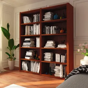 Luxuriöser Doppel-Abteil Holz-Bücherregal mit offener Ausstellungsfläche und architektonischem gerilltem Rahmen Lifestyle-Ansicht von Luxury Group International
