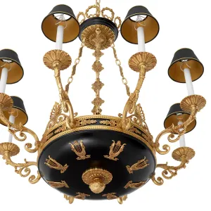 Lampadario di Lusso Stile Impero Nero e Oro – Elegante Lampada a Sospensione Barocca da Soffitto Vista frontale di Luxury Group International