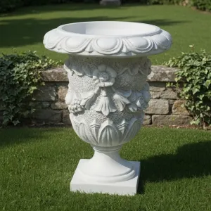 Jardinière de Jardin de Luxe en Urne avec Guirlande Drapée et Relief Rosace Florale - Jardinières de Luxe Vue lifestyle par Luxury Group International