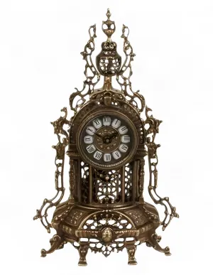 Horloge de Table de Luxe en Bronze Doré avec Flèche Ananas et Cadre Ajouré Baroque Ornemental par Luxury Group International