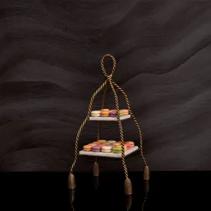 Luxus Goldener Seil-Displayständer mit Marmorböden – 62 cm - Luxus Hotelmöbel Lifestyle-Ansicht von Luxury Group International
