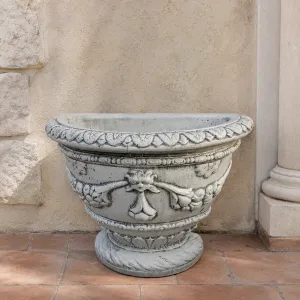 Macetero de Jardín de Media Luna de Lujo con Relieve de Guirnalda Esculpida - Maceteros de Lujo Vista frontal por Luxury Group International