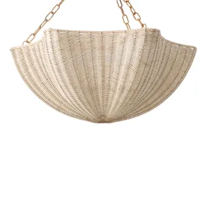 Luxus Elfenbeinfarbener Rattan-Kronleuchter mit Goldkettensuspension – Luxus Hotelmöbel Vorderansicht von Luxury Group International