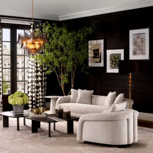 Lustre en Cristal à Motif Feuille de Luxe avec Structure Dorée - Luminaire Lustre Vue lifestyle par Luxury Group International