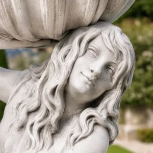 Sculpture de Jardin de Jeune Fille de Luxe avec Bassin en Coquillage et Drapé Flottant - Sculpture Classique de Luxe Vue détaillée par Luxury Group International