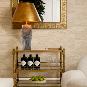 Luxus Marmor-Tischlampe mit Goldfarbener Schirm für Moderne Elegante Innenräume Lifestyle-Ansicht von Luxury Group International