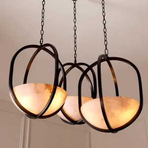 Lampada da Soffitto Circolare Moderna di Lusso – Elegante Struttura in Metallo con Paralume a Ciotola in Vetro Satinato Vista laterale di Luxury Group International