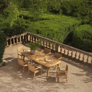 Luxuriöser natürlicher brauner, geflochtener Outdoor-Esstisch-Sessel mit Holzrahmen – Luxus-Hotelmöbel Vorderansicht von Luxury Group International