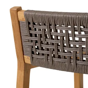Luxuriöser Outdoor-Esstisch-Sessel aus Naturholz im 2er-Set mit grauem Geflecht – Luxus Hotelmöbel Detailansicht von Luxury Group International