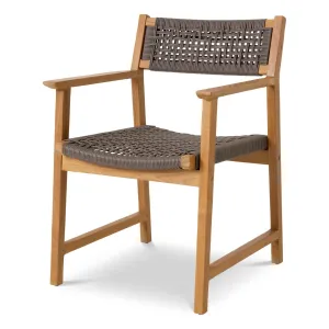 Luxuriöser Outdoor-Esstisch-Sessel aus Naturholz im 2er-Set mit grauem Geflecht – Luxus Hotelmöbel Vorderansicht von Luxury Group International