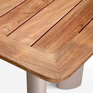 Luxus Esstisch für den Außenbereich aus Naturholz mit taupefarbenen Metallbeinen – Luxus Hotelmöbel Detailansicht von Luxury Group International