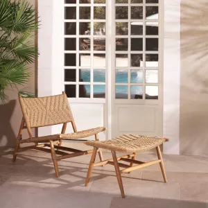 Luxuriöser, natürlich geflochtener Loungesessel mit verlängerter Fußstütze – 68 cm – Luxus-Hotelmöbel Lifestyle-Ansicht von Luxury Group International