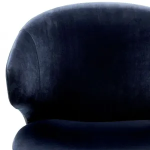 Luxus Esszimmerstuhl aus marineblauem Samt mit schwarzen & goldenen Metallbeinen – Luxus Hotelmöbel Detailansicht von Luxury Group International