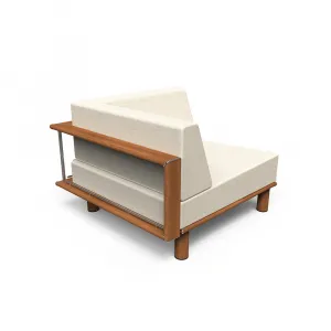 Fauteuil d'angle d'extérieur de luxe en bois teinté crème clair avec pieds effilés par Luxury Group International