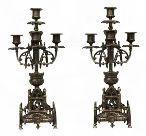 Luxus-Paar barocker Bronze-Kerzenhalter mit vier Leuchten und gotischen Durchbruchsockeln - Kerzenhalter von Luxury Group International