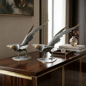 Luxus-Paar von Fasan-Bronze-Skulpturen mit erhobenen Flügeln in Gold- und Handbemalter Ausführung Lifestyle-Ansicht von Luxury Group International