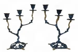 Luxus-Paar barocker Bronze-Kerzenhalter mit drei Armen, verzweigten Armen und skulptiertem Sockel von Luxury Group International
