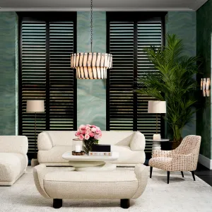Poltrona di design in tessuto fantasia di lusso con schienale curvo e gambe in metallo nero - Arredamento per hotel Vista lifestyle di Luxury Group International