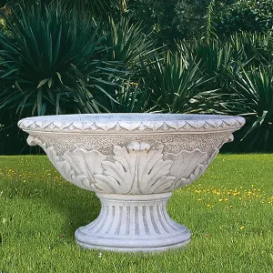 Jardinière de Luxe sur Piédestal en Forme de Coupe avec Relief de Feuilles d'Acanthus Sculptées - Jardinières de Luxe Vue de face par Luxury Group International