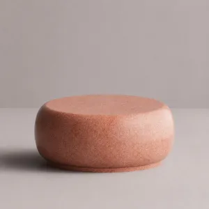 Table Basse Ronde de Luxe au Design Sculptural Imitation Pierre par Luxury Group International
