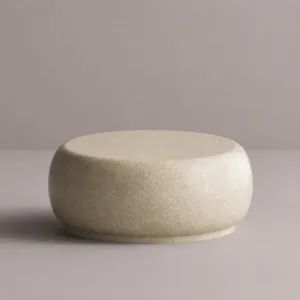Table Basse Ronde de Luxe au Design Sculptural Imitation Pierre par Luxury Group International