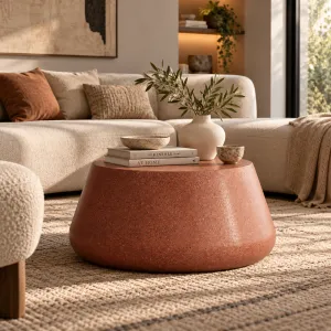 Luxus Runder Beton-Couchtisch mit Skulpturaler Verjüngter Basis - Runder Couchtisch Lifestyle-Ansicht von Luxury Group International