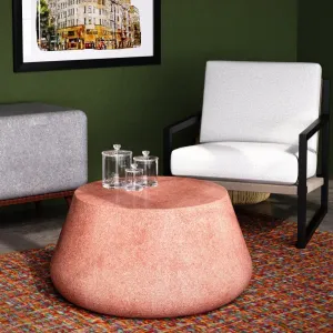 Luxus Runder Beton-Couchtisch mit Skulpturaler Verjüngter Basis - Runder Couchtisch Lifestyle-Ansicht von Luxury Group International