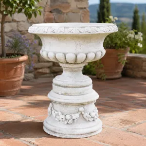Jardinière Sculptée de Luxe en Forme de Coupe avec Bordure Feuillagée et Relief de Pétales Arrondis - Jardinières de Luxe Vue lifestyle par Luxury Group International