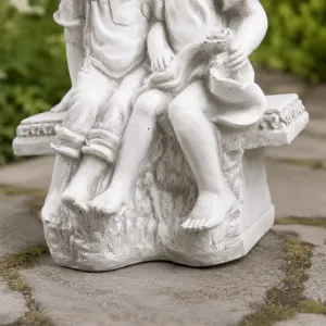 Sculpture de Jardin de Luxe Enfants Assis avec Banc - Sculpture Classique de Luxe Vue détaillée par Luxury Group International