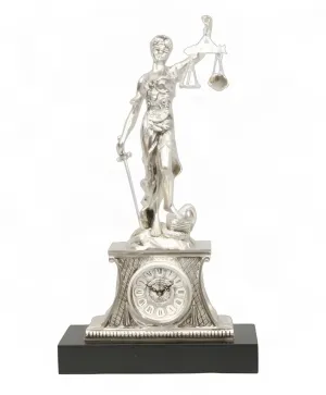 Reloj de Mesa de Bronce Chapado en Plata de Lujo con Escultura de la Dama de la Justicia sobre Base Negra Vista frontal por Luxury Group International