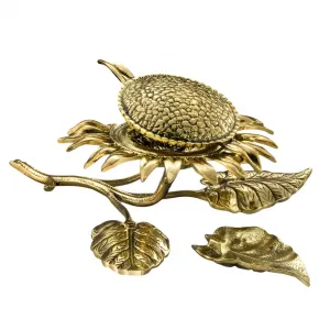 Luxus-Sonnenblumen-Aschenbecher mit Blattdetail in Gold- & Antikbronze-Finish von Luxury Group International