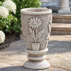 Jardinière ronde haute de luxe avec relief floral sculpté de camomille - Jardinières de luxe Vue lifestyle par Luxury Group International