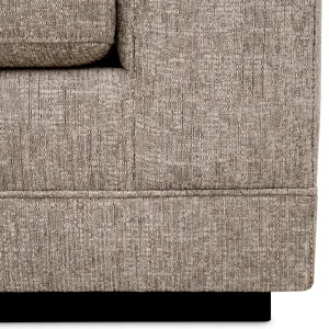 Fauteuil Lounge Luxueux Taupe Rembourré avec Base Noire - Mobilier de Luxe pour Hôtels Vue détaillée par Luxury Group International