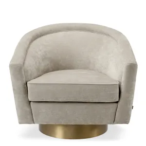 Luxuriöser Sessel aus taupefarbenem Samt mit geschwungener Rückenlehne und goldenem Gestell – 80 cm – Luxus-Hotelmöbel Vorderansicht von Luxury Group International