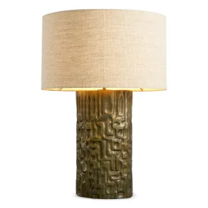 Lampada da Tavolo di Lusso con Base Scultorea Testurizzata e Paralume in Tessuto - Arredamento di Lusso per Hotel Vista frontale di Luxury Group International