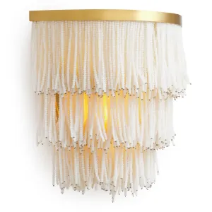 Lampada da Parete a Strati con Perline Bianche, Fili di Vetro Bianco e Cornice Dorata - Mobili di Lusso per Hotel Vista frontale di Luxury Group International