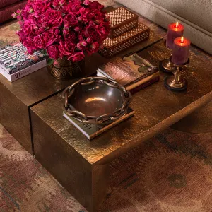 Luxury Vintage Brass Chain Link Decorative Bowl Ø43 cm Lifestyle View by Luxury Group International