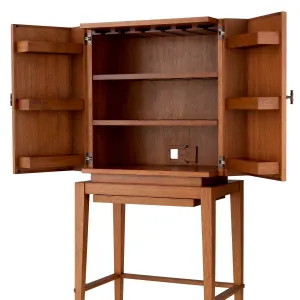 Luxus Holz-Bar-Schrank mit Geflochtenen Rattantüren & Hohem Stand-Design – Luxus Hotelmöbel Innenansicht von Luxury Group International