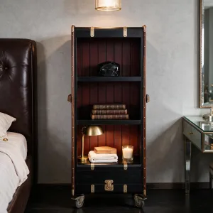 Estantería de Madera de Lujo con Cajón Inferior y Asas Laterales de Cuero - Armario Estantería de Lujo Vista lifestyle por Luxury Group International