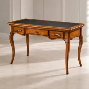 Escritorio de Madera de Lujo con Tapa de Cuero Negro y Patas Curvadas - Almacenamiento de 3 Cajones Vista frontal por Luxury Group International